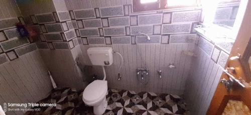 Jammu Apartment | Hotel O POP Rohi Homestay