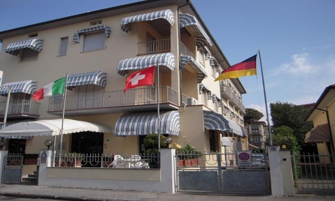 Lido di Camaiore Hotel | Hotel Perla Del Mare