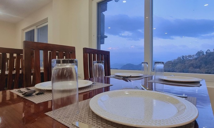Banikhet Hotel | Hotel Pines And peaks By Tws