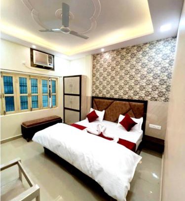 Varanasi House | HOTEL PRAKASH RESIDENCY NEAR KASHI VISHWANATH TEMPLE - Full AC ROOMS