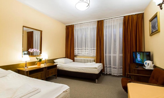 Zakopane Hotel | Hotel PRL RZEMIEŚLNIK