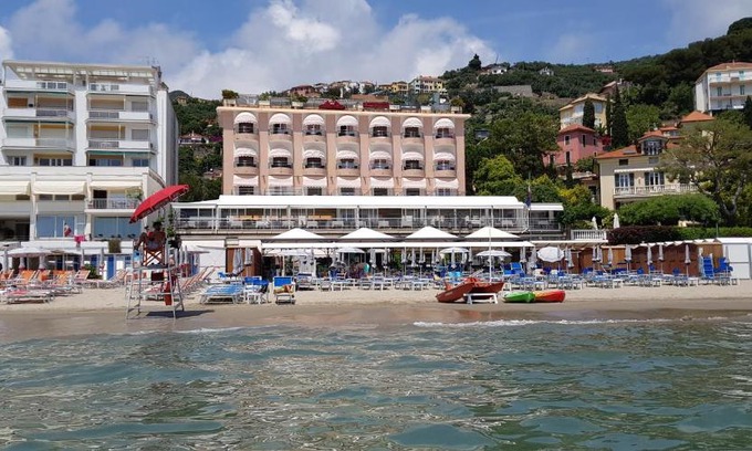 Alassio Hotel | Hotel Regina