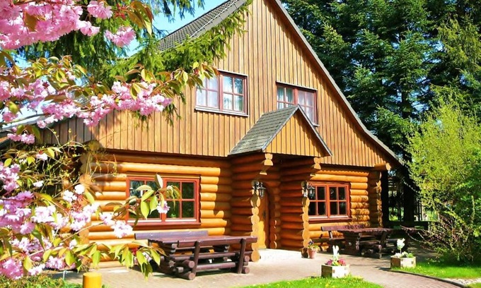 Klein Pravtshagen Bed & Breakfast | Hotel Restaurant Baumhaus