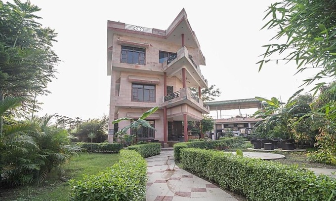 Mayapur Hotel | Hotel Riverview