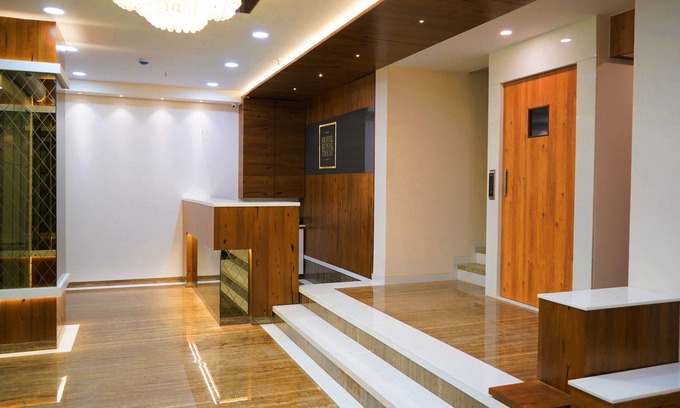 Surat Hotel | Hotel Royal Treat