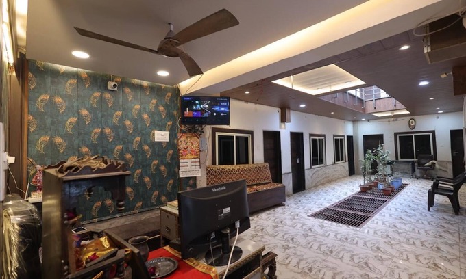 Mathura Hotel | Hotel Shyam Inn