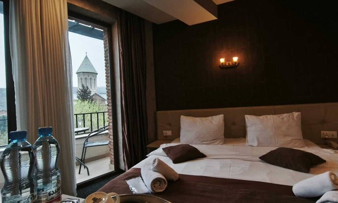 Avlabari Hotel | Hotel Voyager