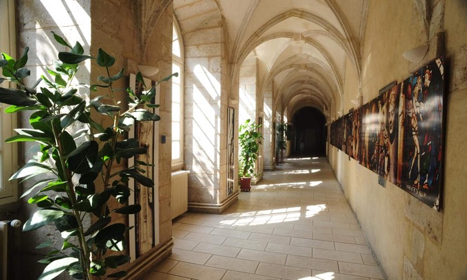 Chartres Hotel | Hotellerie Saint Yves