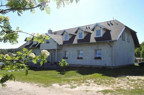 Kolczewo House | House by Lake Kolczewskie near Baltic Sea