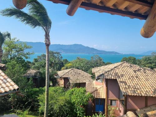 Veloso House | House in a condominium with leisure near the beach