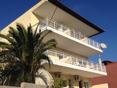 Sarti Apartment | House Lena