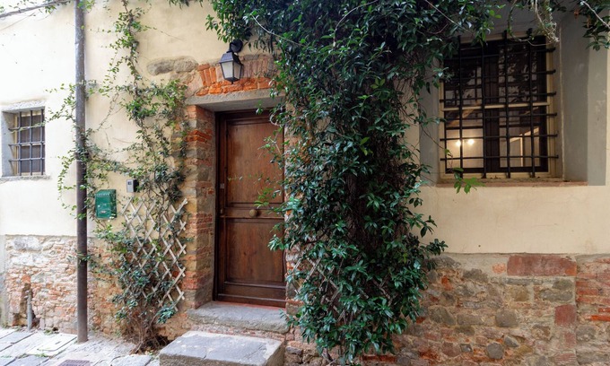 Massa Apartment | House Of Brigands