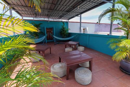 Thong Sala Hostel | HOUSE OF HAPPINESS