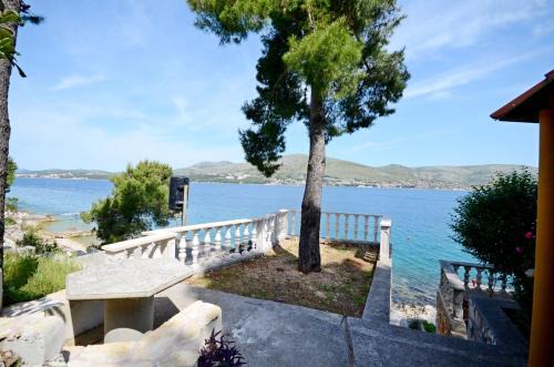 Okrug Donji House | House Piccolo