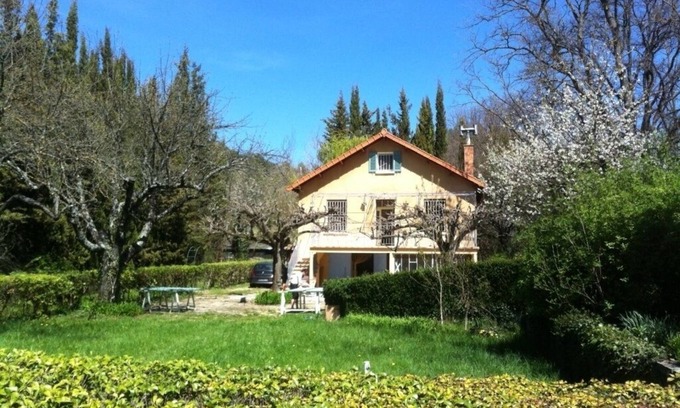 Allemagne-en-Provence Villa | HOUSE WITH POOL REGIONAL PARK OF VERDON (6-8 people)
