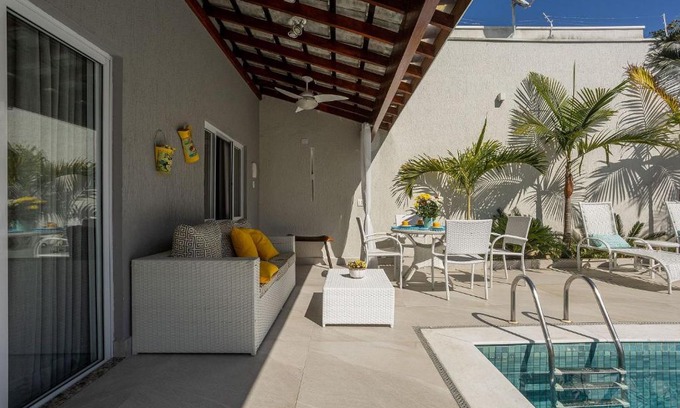 Indaia House | House with gourmet area and pool on Indaiá beach