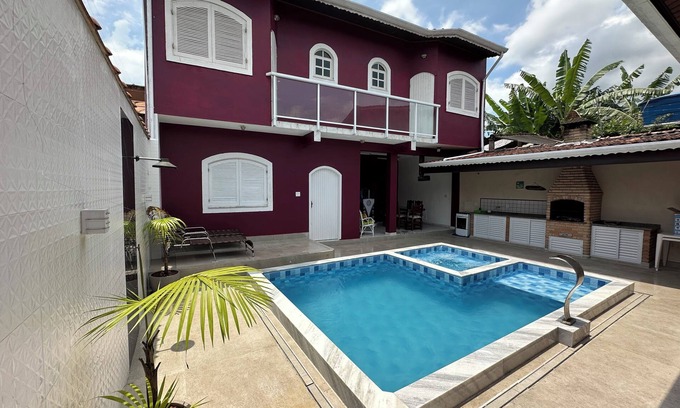Centro House | House with Pool in the Center of Bertioga
