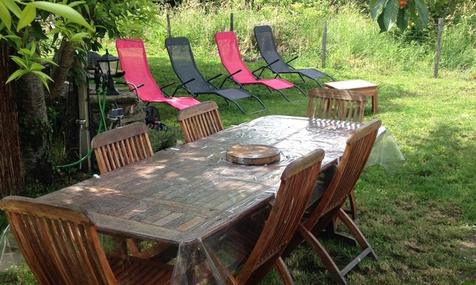 Canari House | House with terrace and garden.