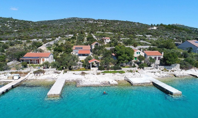 Tkon House | House Zelanto Veli (14551-K1) - Tkon - island Pasman