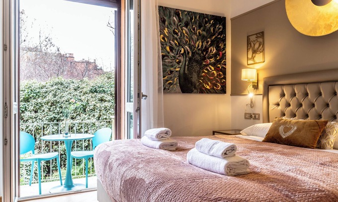 Historic Center Apartment | HouSmart Azzo Gardino 4