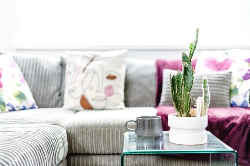Adamsdown Apartment | Howard Gardens Flat 2 Rowan