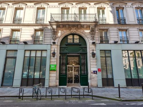 Porte-Saint-Martin Hotel | ibis Styles Paris République Le Marais