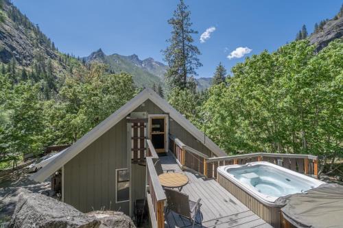 Leavenworth House | Icicle Chalet cabin