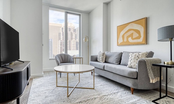 South Beach Apartment | Ideal Rincon Hill 1BR w/W/D, Gym & Pool, near Tech HQs, by Blueground