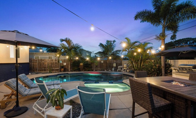 Fire Mountain House | Idyllic Group Retreat - Pool, Hot Tub, Sauna & Gym
