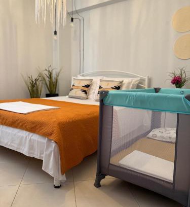 Pefkochori Apartment | Ikia Apartment Private garden and parking
