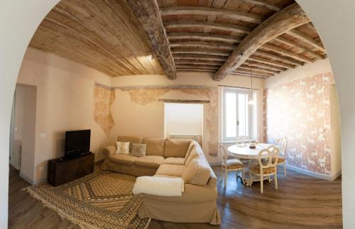 Pietrasanta Apartment | Il Piccolo Paradiso
