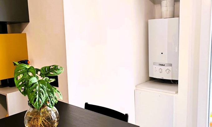 Niguarda Apartment | Il Terrazzo di Bicocca M5 apartment in brilliant Milano with WiFi, AC