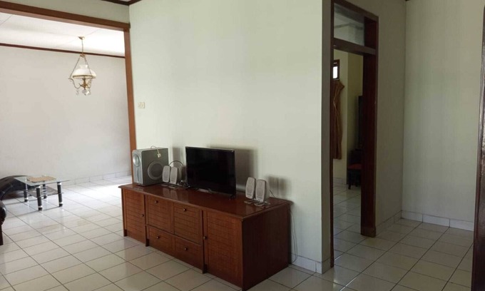 Setiabudi Villa | Imah Budi Luhur
