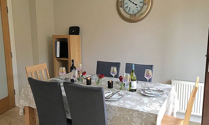 Westport House | Immaculate 3-Bed House with private secure garden