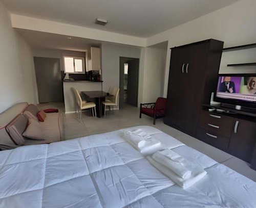 Almagro Apartment | Impecable departamento con patio y balcón privado