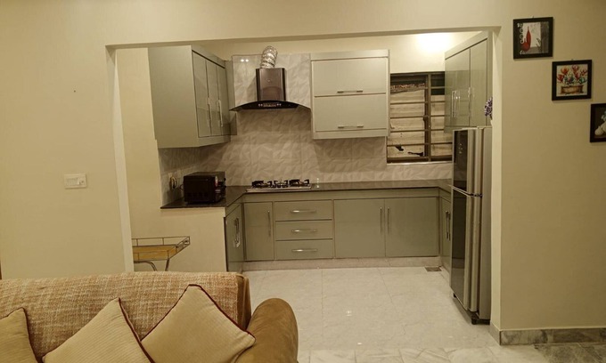 Lahore Apartment | Impeccable 3-bed Apartment in Lahore