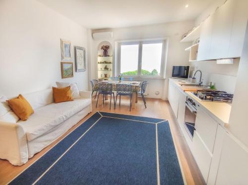 Grottammare Apartment | Incantevole Trilocale Luigia fronte mare