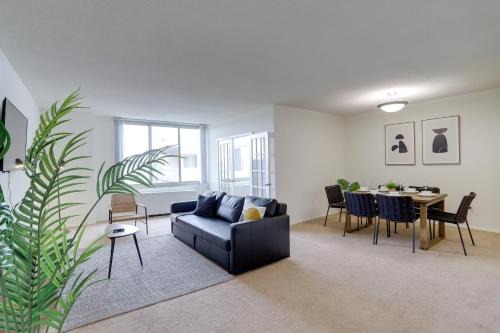 Aurora Highlands Apartment | Incredible 1 BR Apt + Den @Crystal City With Gym