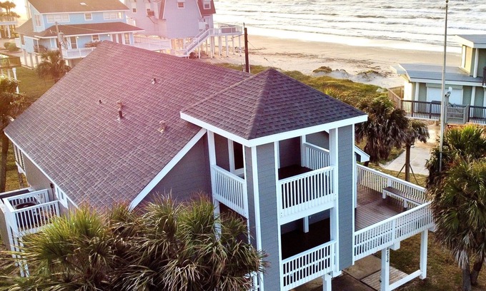 Pirates Beach House | Incredible beachfront home, dog-friendly, steps to sand and beach