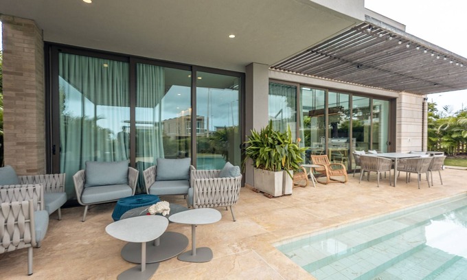 Porto Nao Villa | Incredible 4BR villa with ocean view in Calablanca