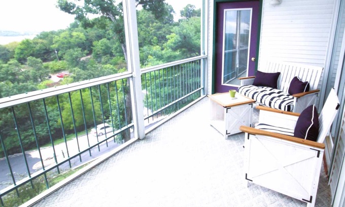 Lakeland Condo | Incredible Lake View! Harbour Towne Condo - 2 Bedroom - Inquire for Boat Slip