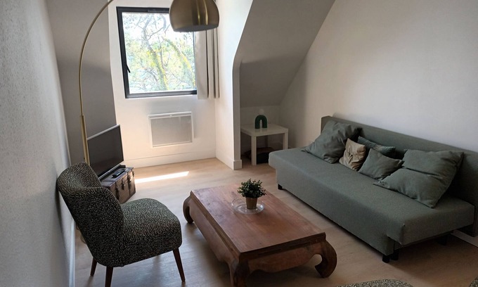 Crozon Apartment | Independent apartment - expectionnal sea view - swimming pool - 5 persons