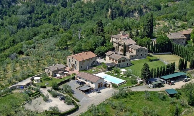 Marcialla Villa | Independent villa sleeps 26 composed of 7 apartments.
