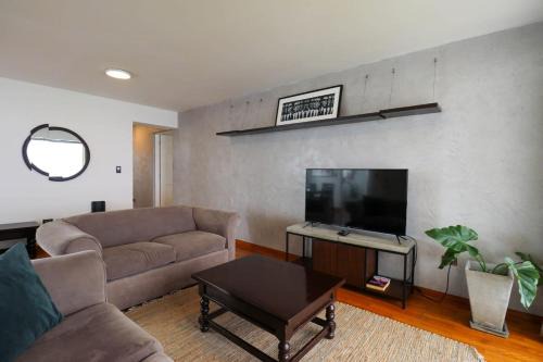 Santa Cruz Apartment | Industrial 3BR With OCEAN View