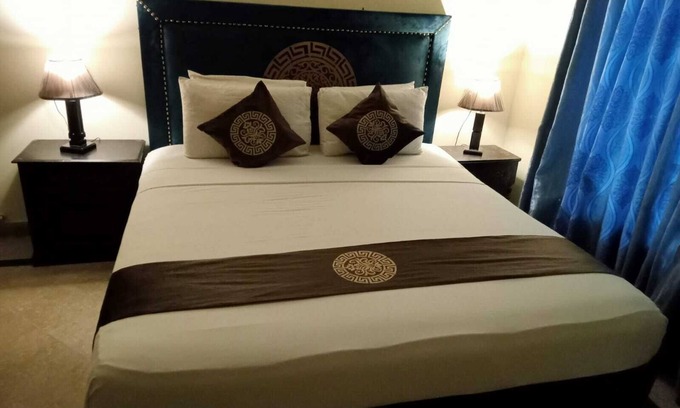 Gulberg Hotel | Infinity Hotel
