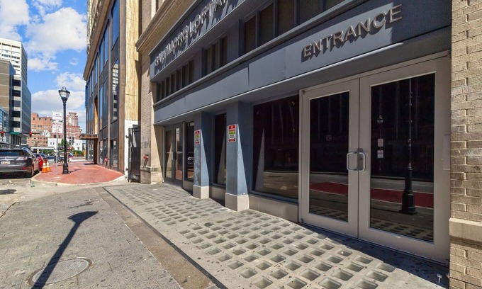Downtown Baltimore Apartment | Inner Harbor's Best Furnished Luxury Apartments 1 Bedroom Apts by RedAwning