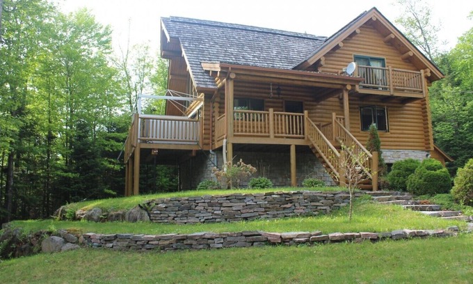 Saint-Faustin-Lac-Carre Cottage | Inviting and relaxing log home close to Tremblant