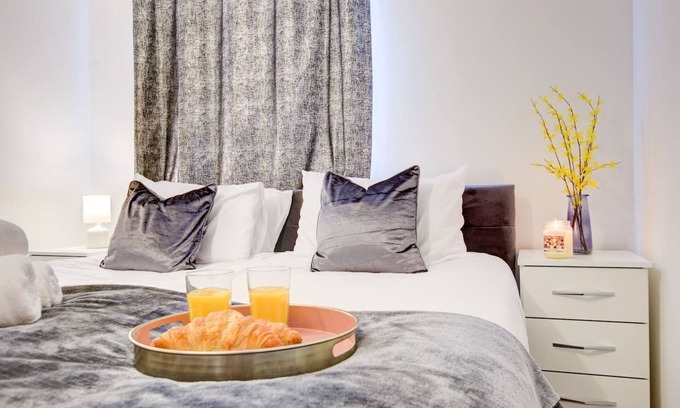 Selhurst Apartment | Inviting Urban Apartment in Croydon