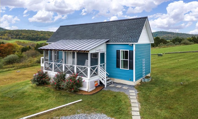 Lexington Cottage | Irish Farmhouse - Lexington VA