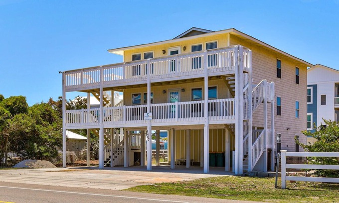 Carolina Beach House | Island Escape A - Suite in Carolina Beach